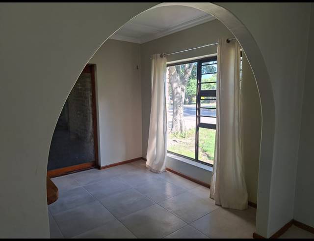 4 BEDROOM HOUSE FOR SALE IN BOSKLOOF